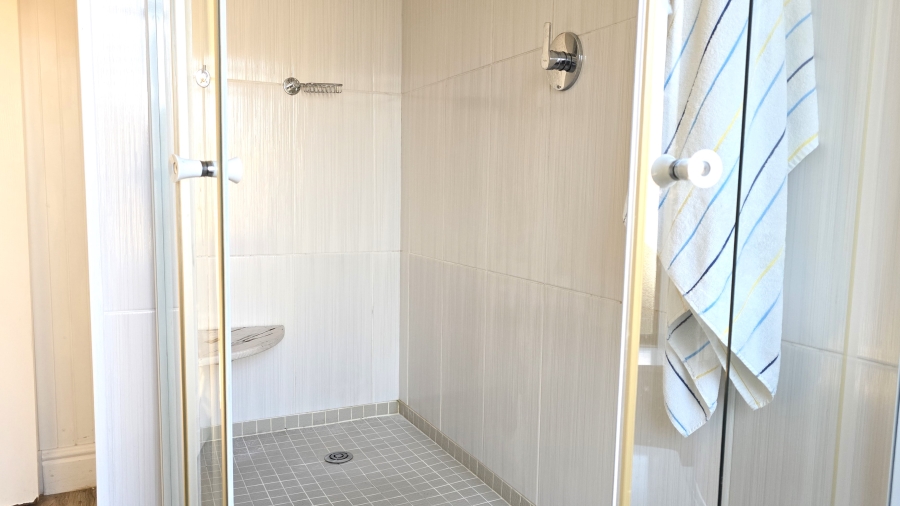 6 Bedroom Property for Sale in Fish Hoek Western Cape